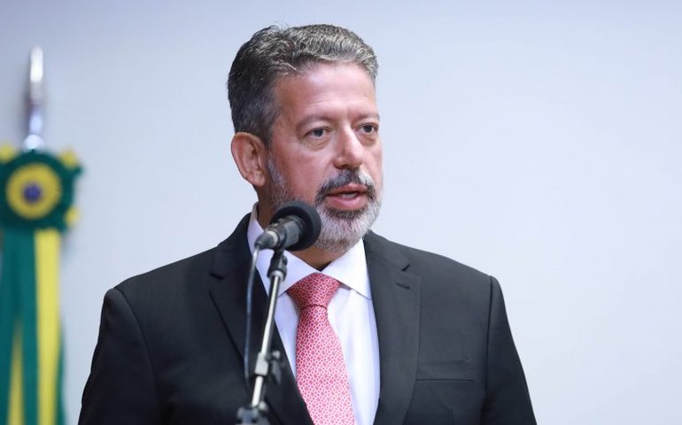 Em evento comemorativo dos 35 anos da Constituição, Lira defende que os três poderes respeitem seus limites