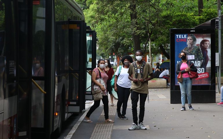 Aumentam internações por síndrome respiratória associada à covid-19
