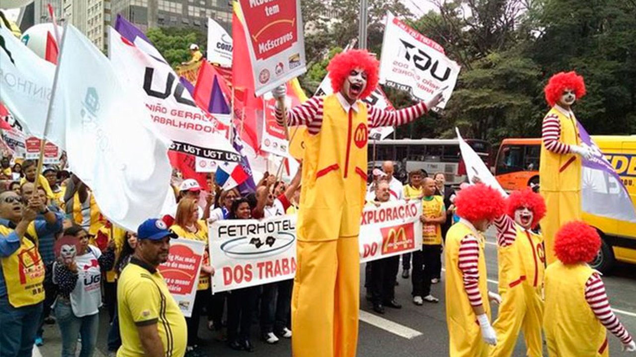 Trabalhadores protestaram contra denúncias de trabalho escravo no McDonald’s
