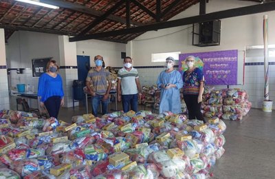Conselho de Assistência Social fiscaliza entrega de cestas básicas em Maceió