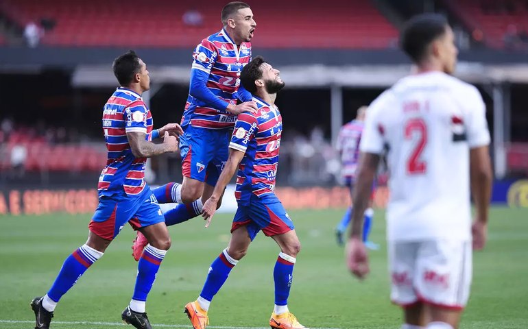 São Paulo esbarra em milagres de Fernando Miguel e perde do Fortaleza no Morumbi