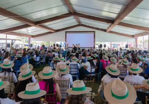 Encontro reúne mais de 600 mulheres para discutir agronegócio