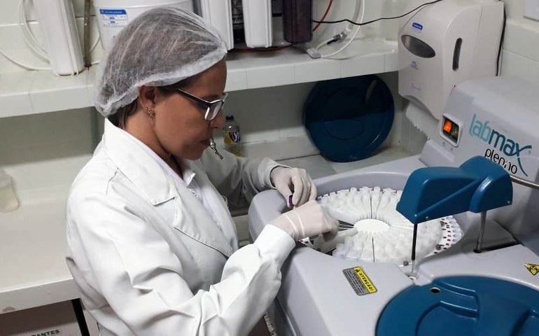 Laboratório do Hospital Santa Rita é totalmente automatizado funcionando com equipe 24 h