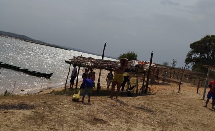 ﻿  ﻿﻿ Banhista desaparece no Rio São Francisco e bombeiros fazem buscas