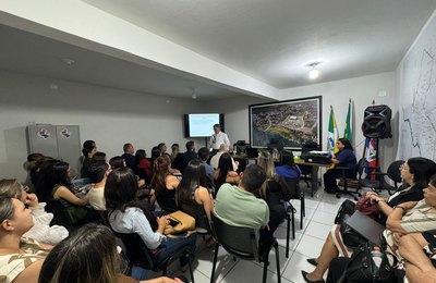 Profissionais da Saúde de Traipu participam de fórum com foco na qualificação da Atenção Básica