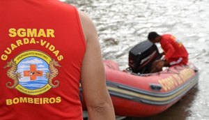 Bombeiros procuram adolescente desaparecido na Praia da Cinelândia em Aracaju