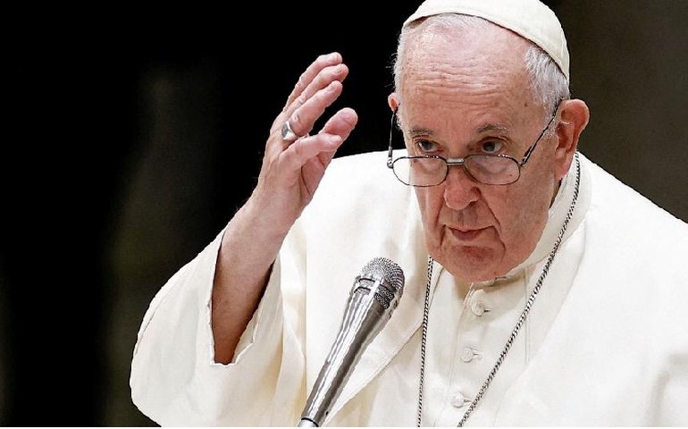 Papa critica Irã por pena de morte e cita ‘respeito pela dignidade da mulher’