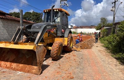 Obras da nova rede de drenagem avançam no Benedito Bentes