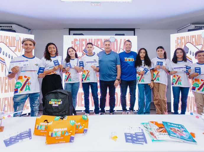 Partiu, Madrid! Remi Filho anuncia alunos da Escola de Línguas selecionados para imersão na Espanha