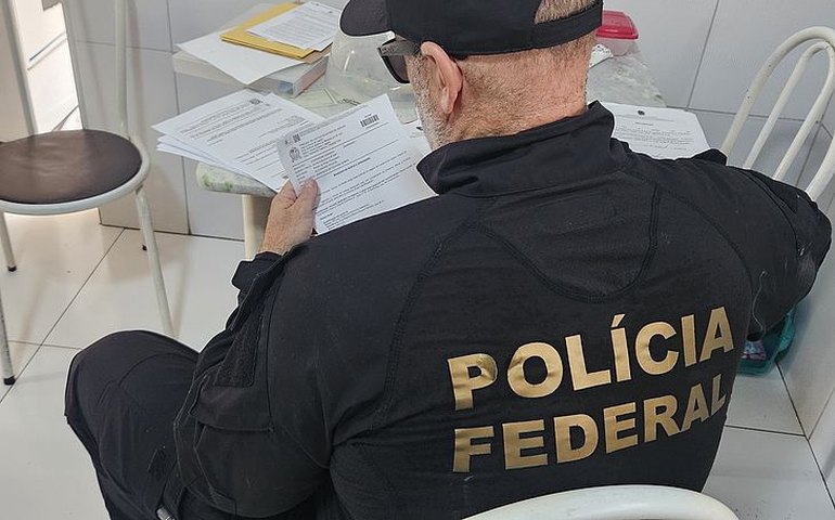 Polícia Federal cumpre mandados contra tráfico e lavagem de dinheiro em SE e AL