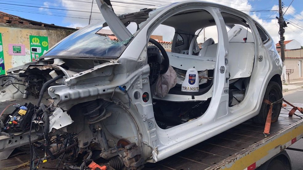 Operação policial apreende carro roubado e motor adulterado em Maceió