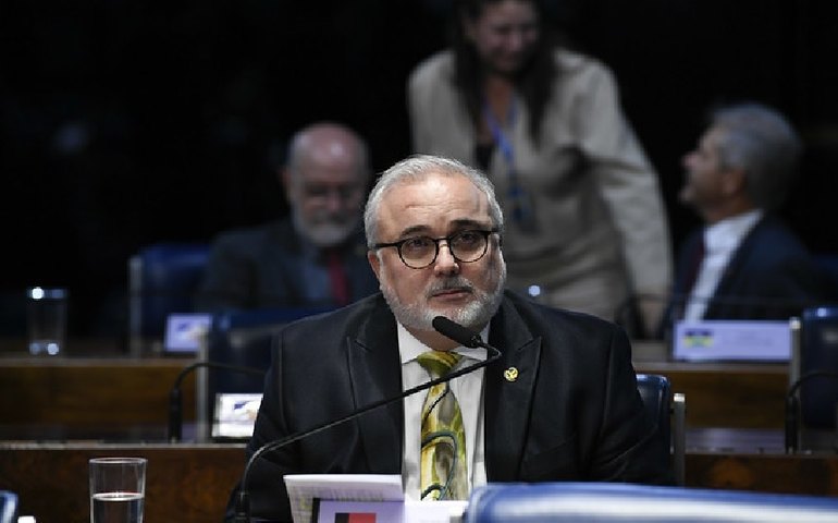 Queda na produção de petróleo foi planejada, diz Prates