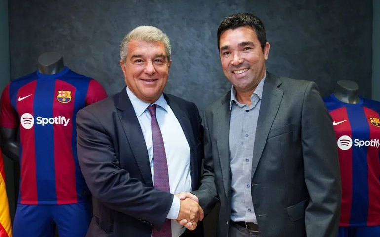 Deco assume diretoria esportiva do Barcelona com missão de terminar montagem de elenco