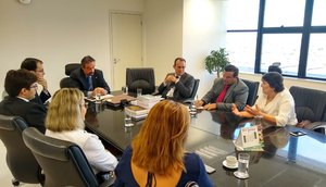 Promotores e deputados / Foto: Ascom/MPE