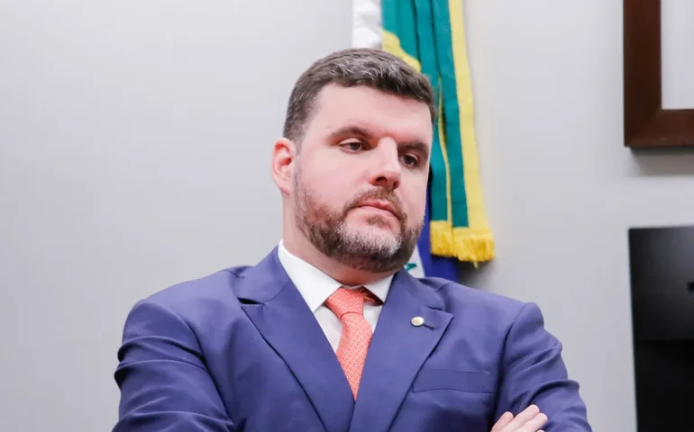 Bancada ruralista faz ato em repúdio às decisões do STF