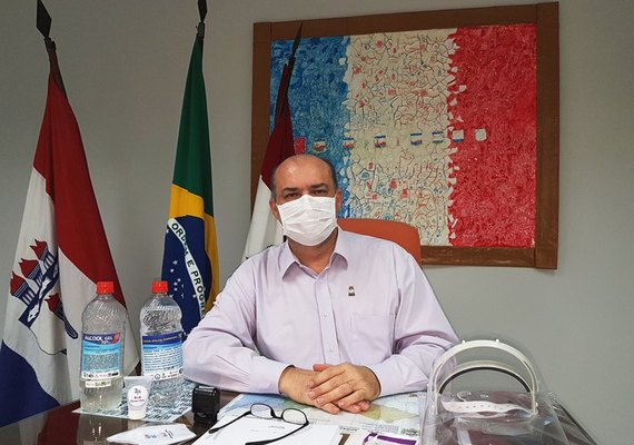 Gestão da Ufal não vai comprar vacina e defende fortalecimento do SUS