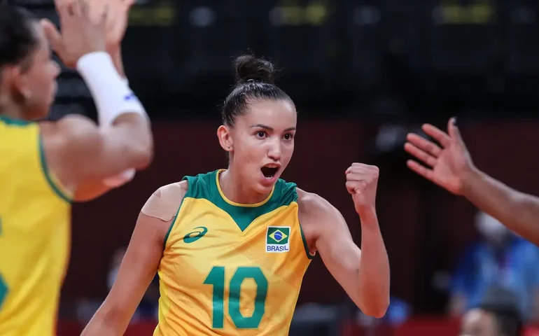 Gabi exalta maturidade da seleção brasileira de vôlei em triunfo sobre o Japão