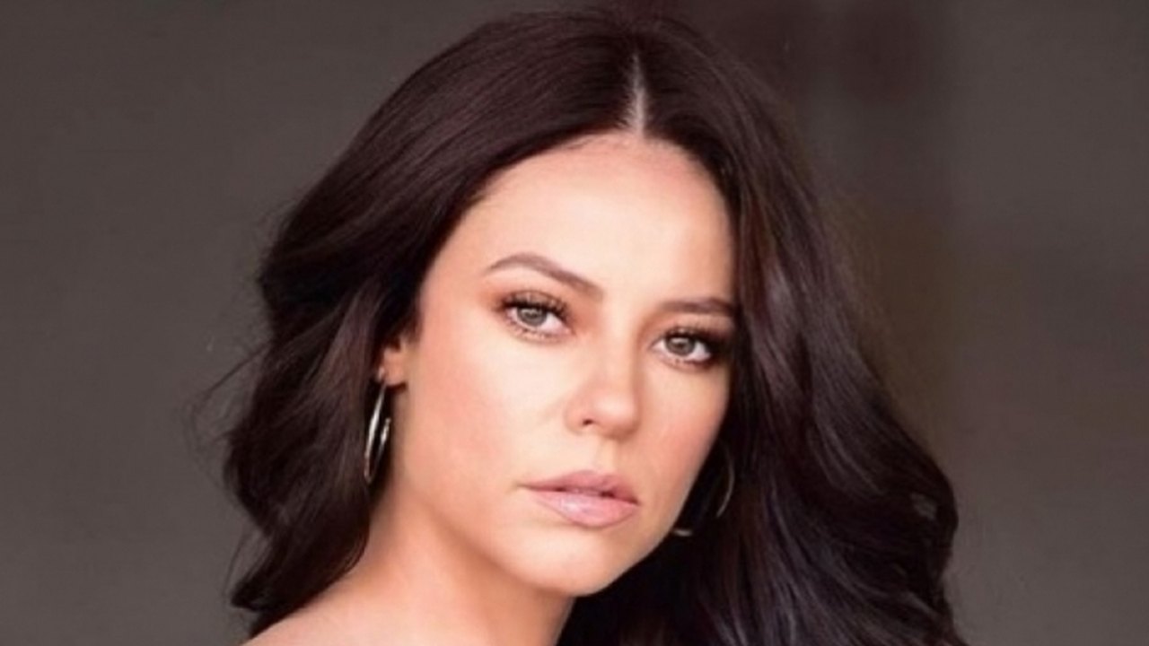 Paolla Oliveira aparece com elenco da próxima novela das sete da Globo
