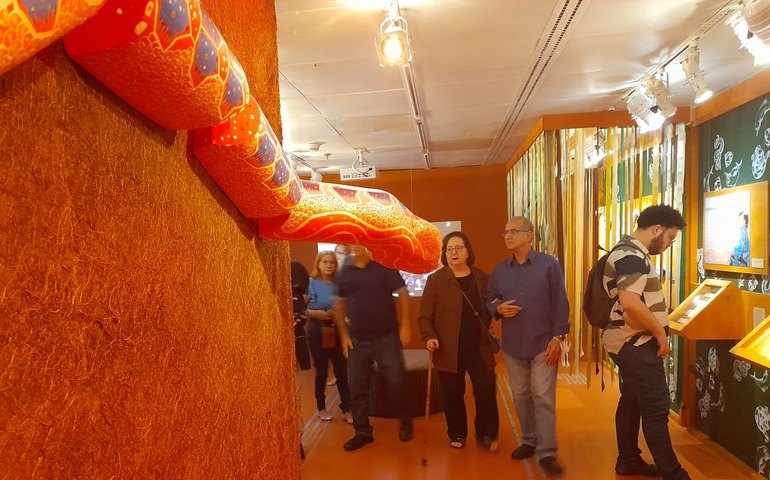 Exposição em SP celebra Dona Onete, a rainha do carimbó chamegado