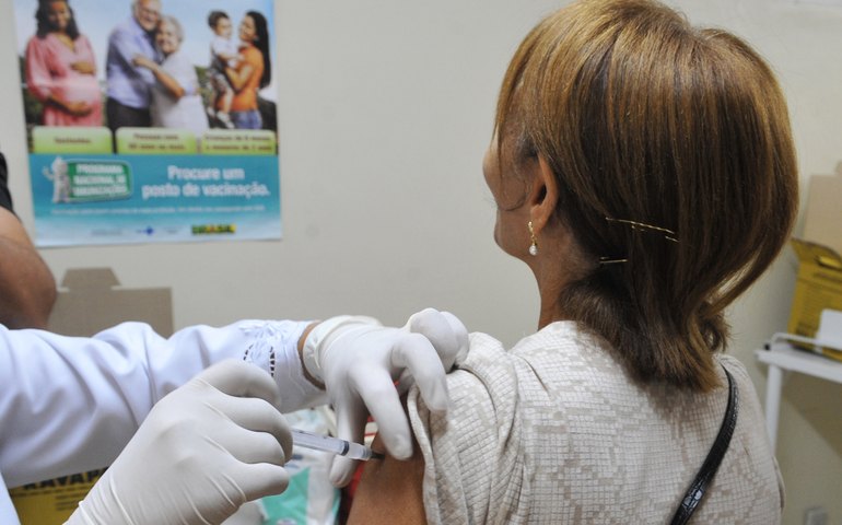 Alagoas realiza dia D de vacinação contra gripe no sábado