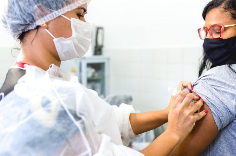 Vacina Antirrábica Humana é oferecida ao público em quatro unidades de saúde de Maceió