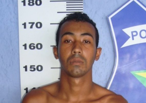 Homem é preso após assaltar farmácia em Maceió