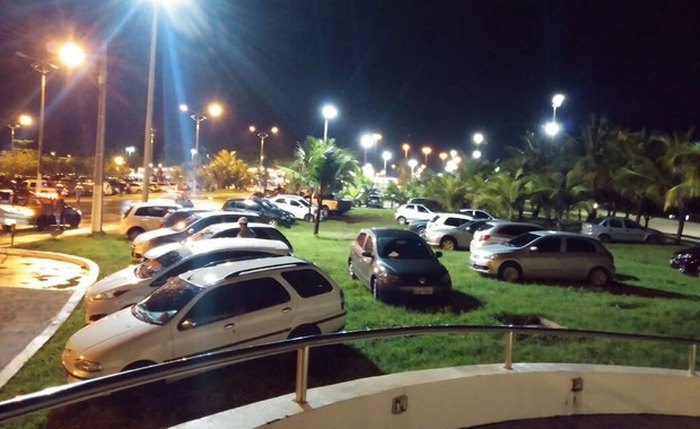 BPtran multa veículos estacionados de forma irregular em Jaraguá