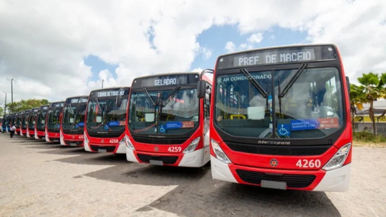 Procon-BA atualiza para 544 o número de ônibus parados em garagens de Salvador
