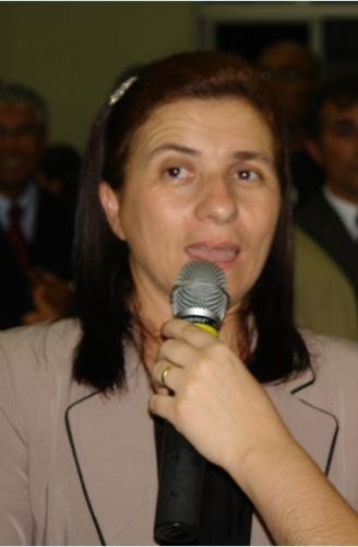 Cantora Eliã Oliveira