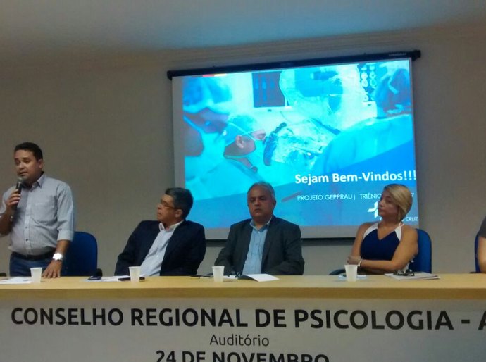 Profissionais da Rede de Urgência e Emergência participam de seminário