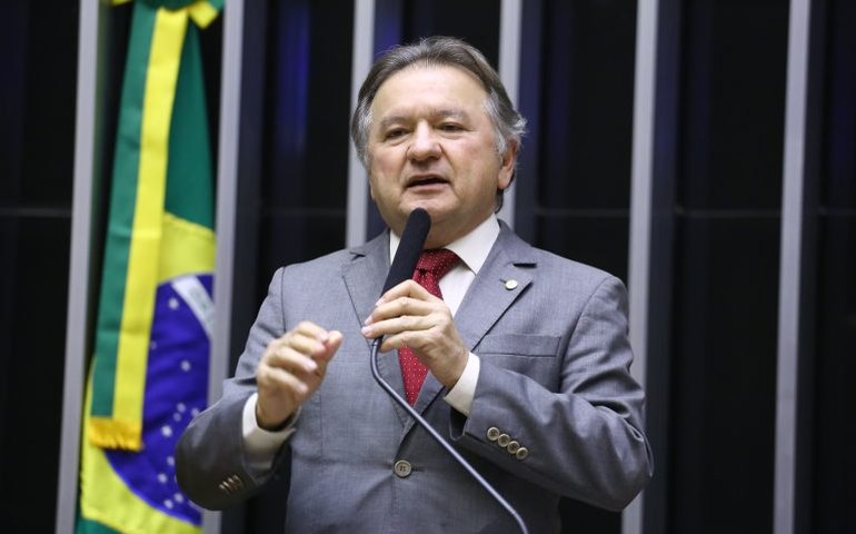 Comissão aprova projeto que aumenta a validade de processo para compra de carro sem IPI por pessoas com deficiência