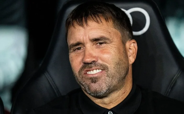 Diretoria banca Coudet no Atlético-MG após organizada pressionar técnico e 'exigir' demissão