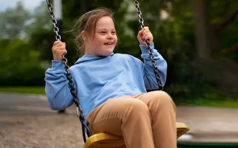 Vitória na Justiça: Estado de Alagoas é condenado a bancar terapias para criança com Síndrome de Down