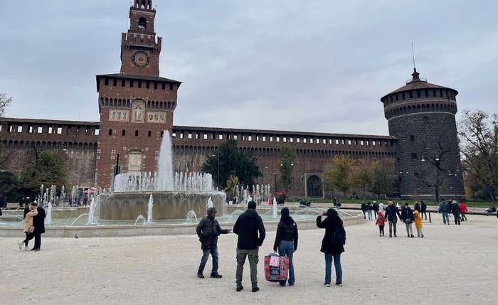 Pesquisadores encontram passagens secretas descritas por da Vinci sob castelo na Itália (FOTOS)