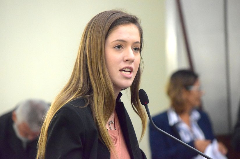 Cibele Moura reafirma compromisso pela derrubada do veto do Fundeb