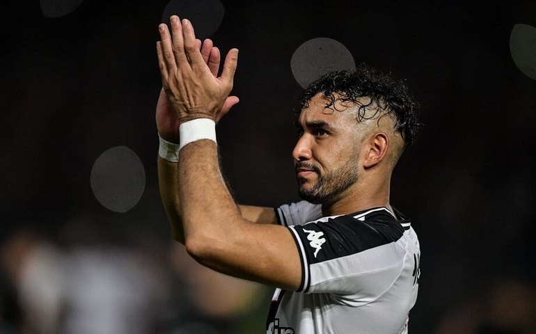 Payet celebra um ano no Vasco e avisa: 'Quero deixar minha marca e conquistar títulos'