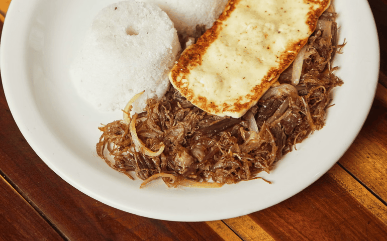 Cuscuz de arroz penedense é declarado Patrimônio Cultural de Alagoas