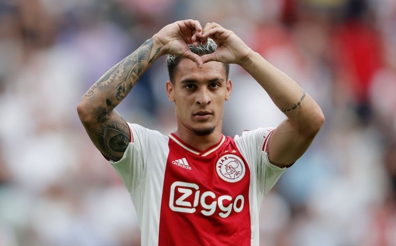 Manchester United prepara nova investida por Antony, diz imprensa britânica