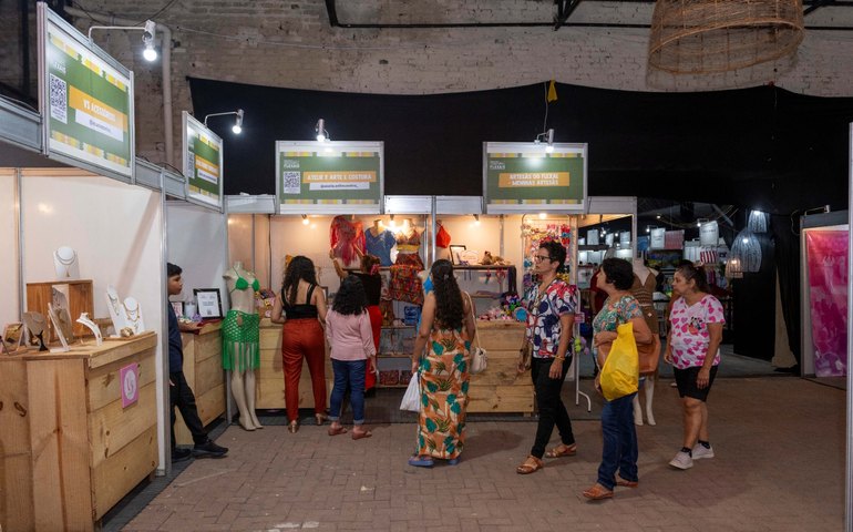Empreendedores do Flexal participam da feira internacional Feirarte
