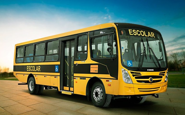 Palmeira recebe ônibus escolar de última geração