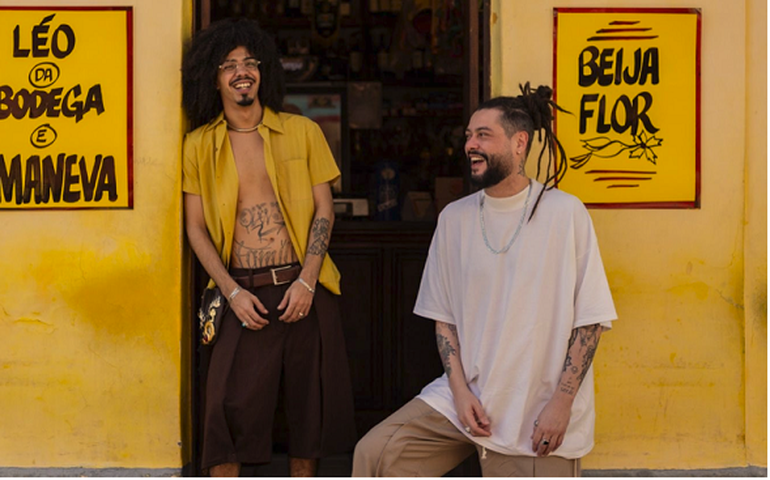Léo da Bodega estreia no reggae com “Beija-Flor”, single em parceria com a banda Maneva