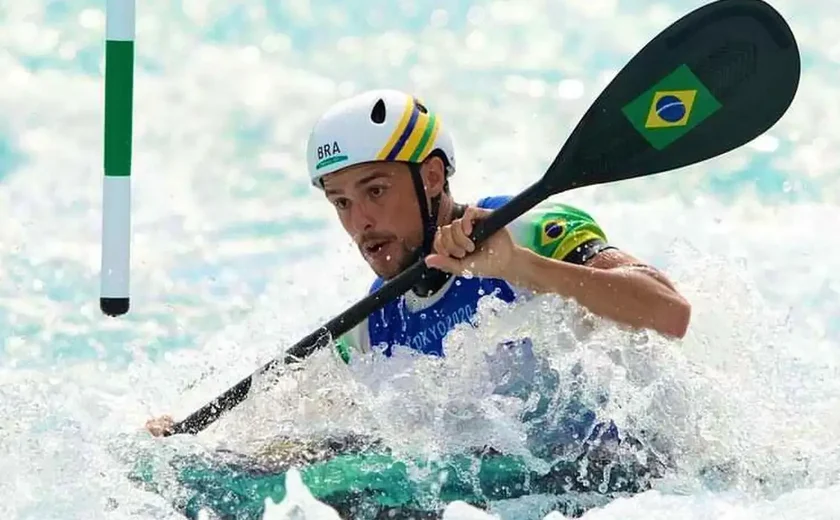 Pepê Gonçalves é bronze, mas perde título do caiaque cross da Copa do Mundo por um ponto