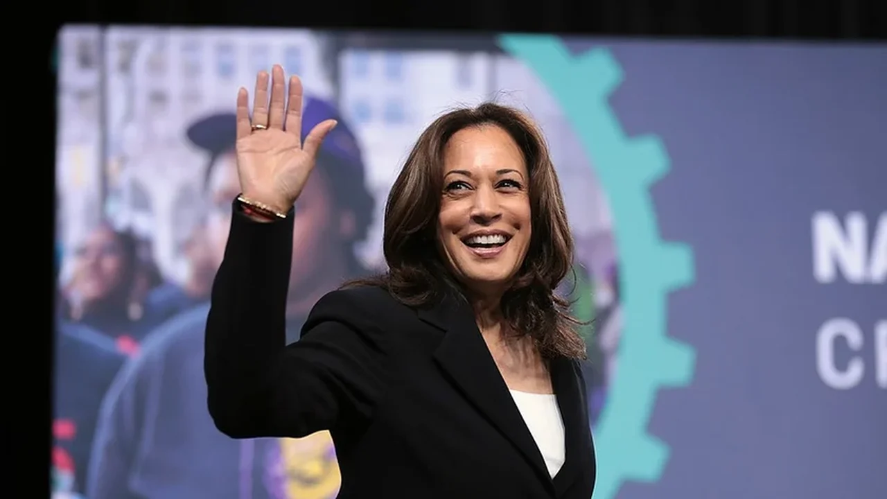 Kamala Harris vota por correio e se recusa a opinar sobre plebiscito na Califórnia