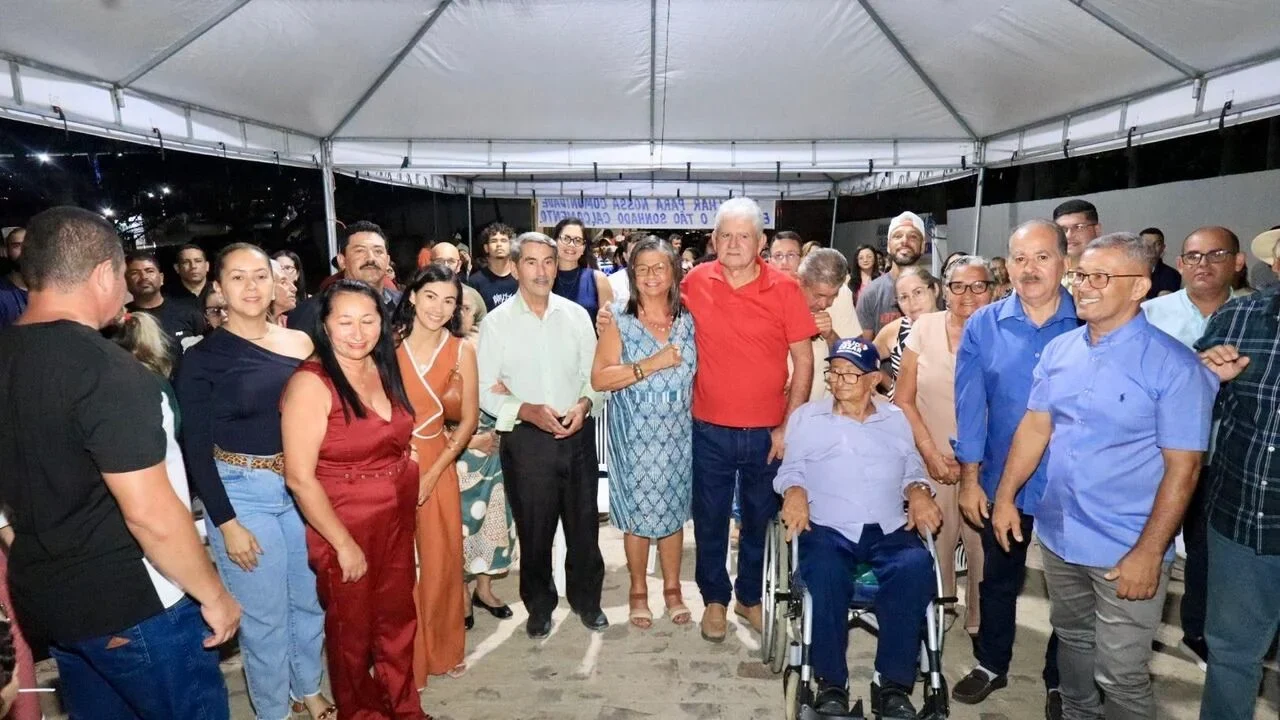 Palmeira entrega pavimentação e nova iluminação na comunidade do Canaã