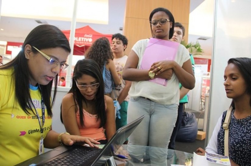Feira do Emprego promove mais de 200 cadastros de estágio para estudantes
