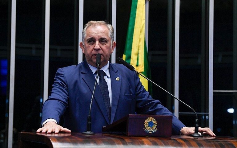 Izalci quer discutir emenda que submete fundo do DF à nova regra fiscal