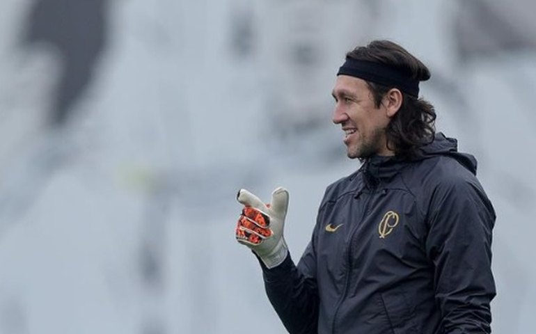 Cássio elogia estrutura do Cruzeiro e diz que chega para brigar por títulos: 'Libertadores'