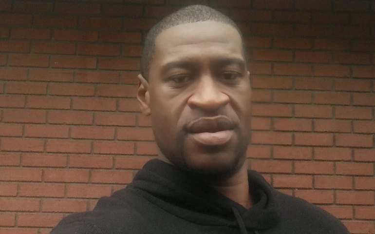 Centenas comparecem a funeral de George Floyd