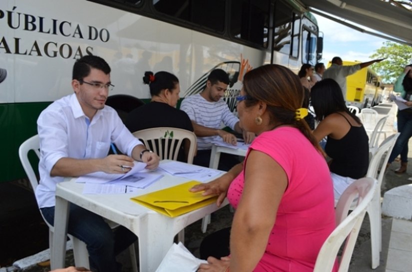 Programa 'Defensoria na Comunidade' visita o Jacintinho