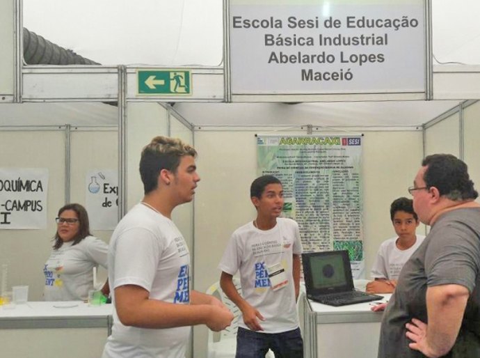 Escola Sesi expõe trabalhos científicos em feira estadual
